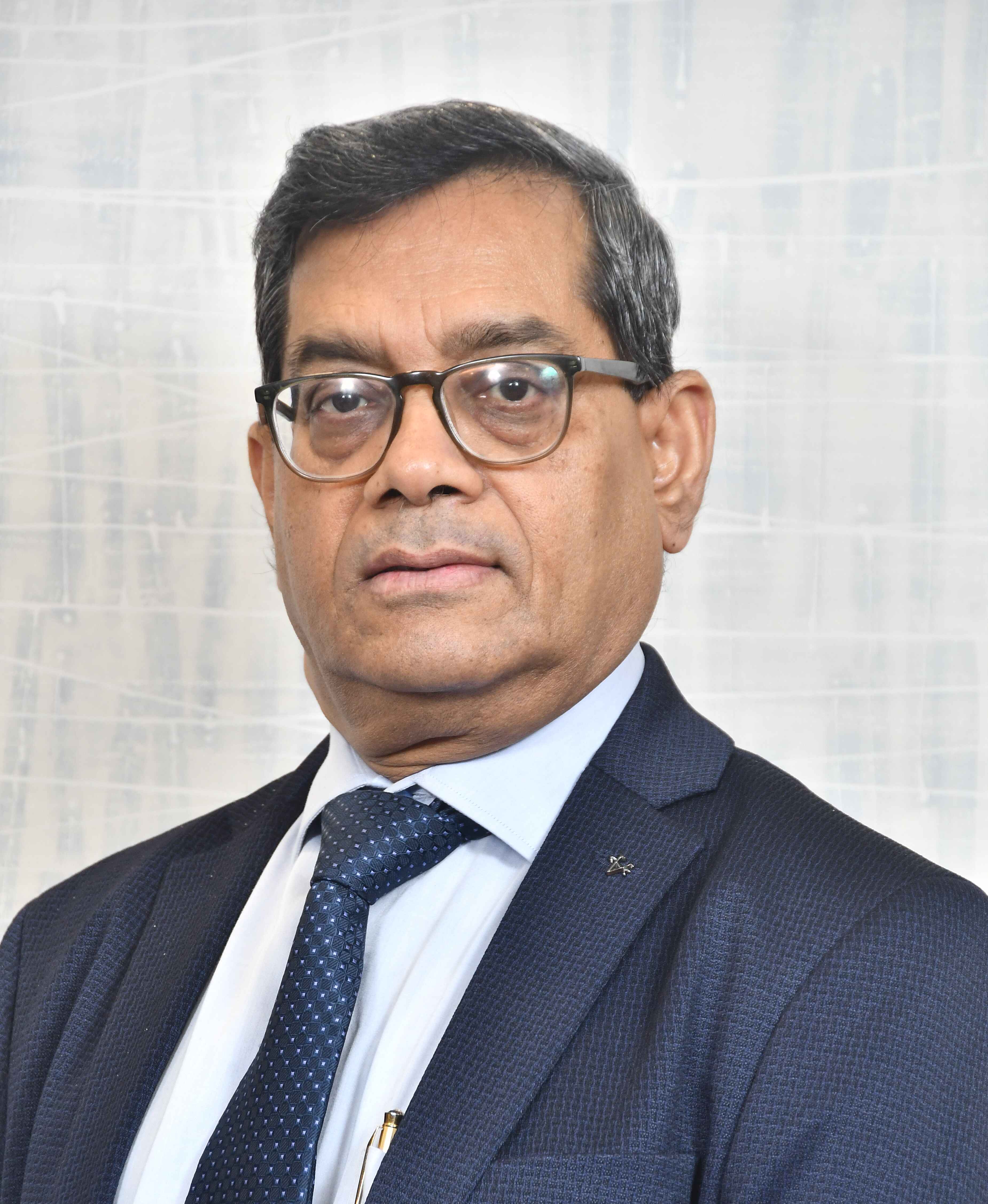 Shri R P Gupta, IAS (GJ:87) (Retd.)